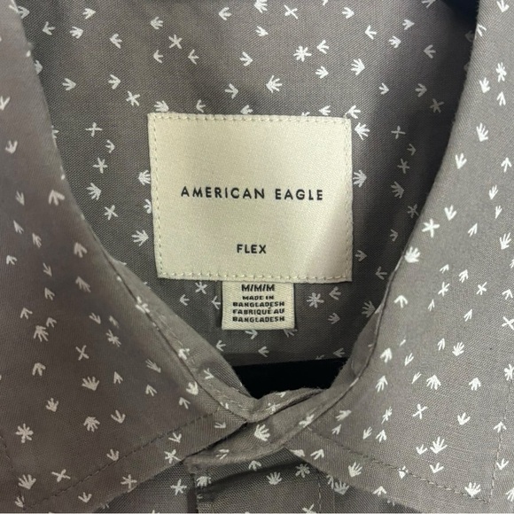 American Eagle Men’s Grey White Flex Short Sleeve Button Front Shirt Size Medium - Picture 2 of 11
